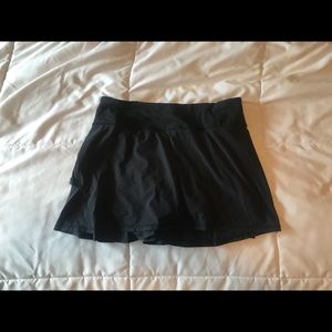 Lululemon black golf skirt